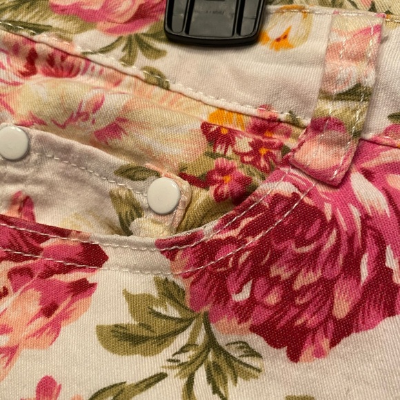 VACAY TIME! - Picture 2 of 5